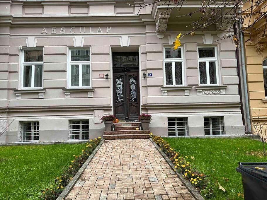 Apartment Sadova Karlovy Vary Eksteriør billede